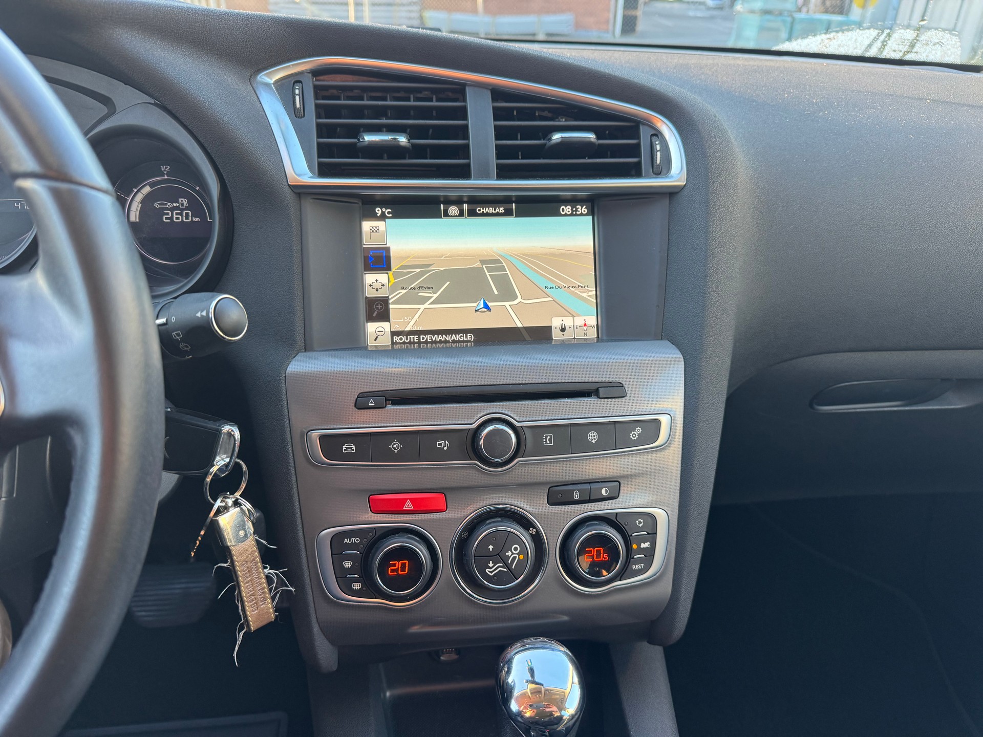 CITROEN C4 1.2 Pure Tech Feel Automatic-image-17