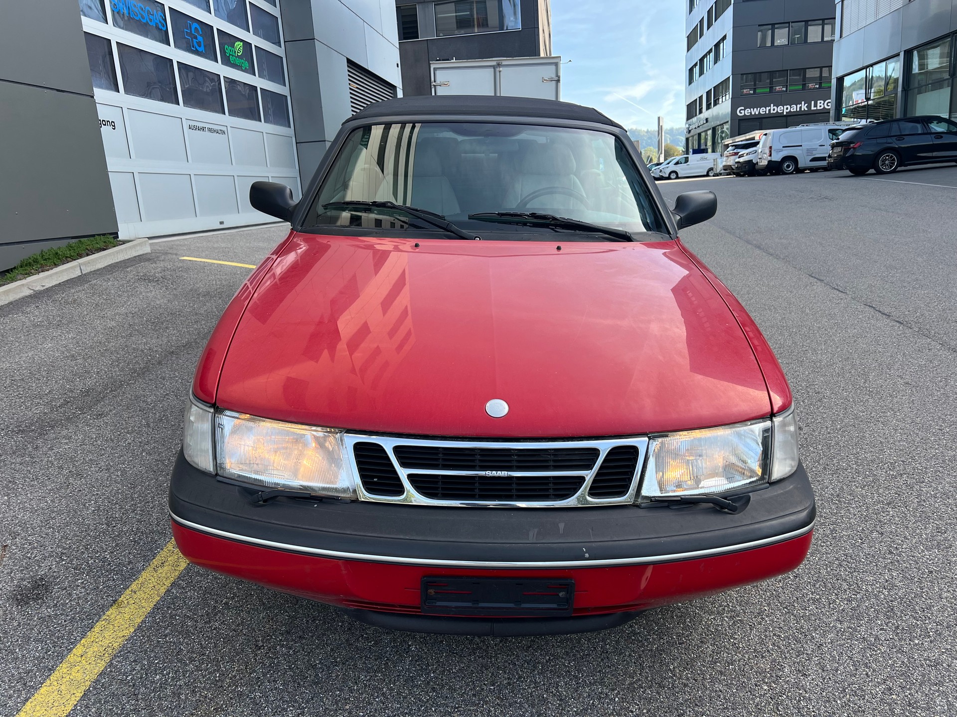 SAAB 900 SE 2.3i-16-image-1
