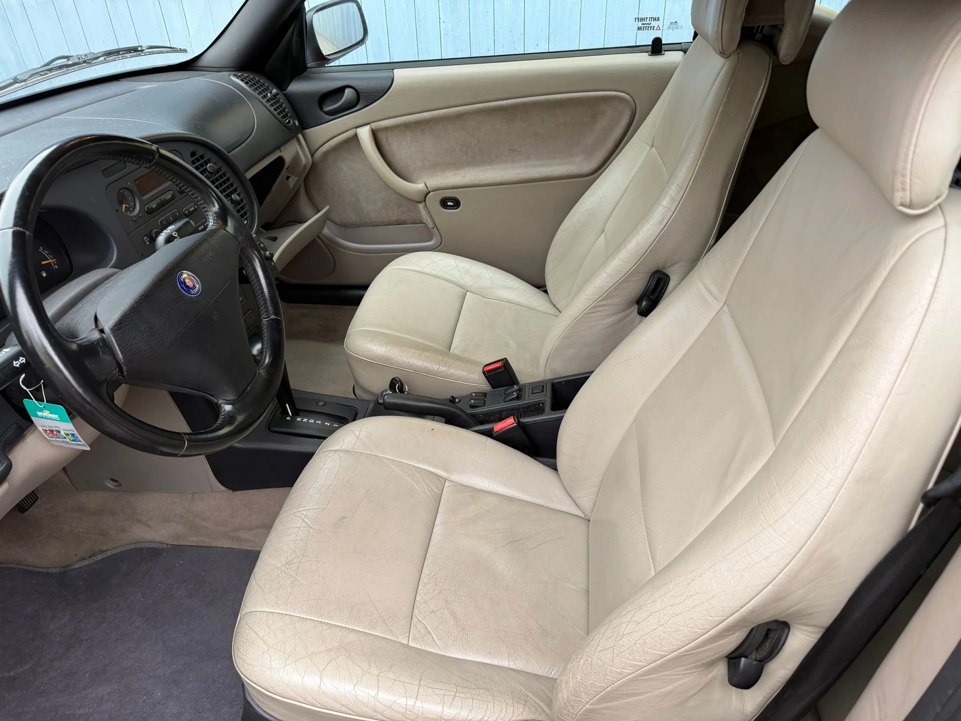 SAAB 900 SE 2.3i-16-image-11