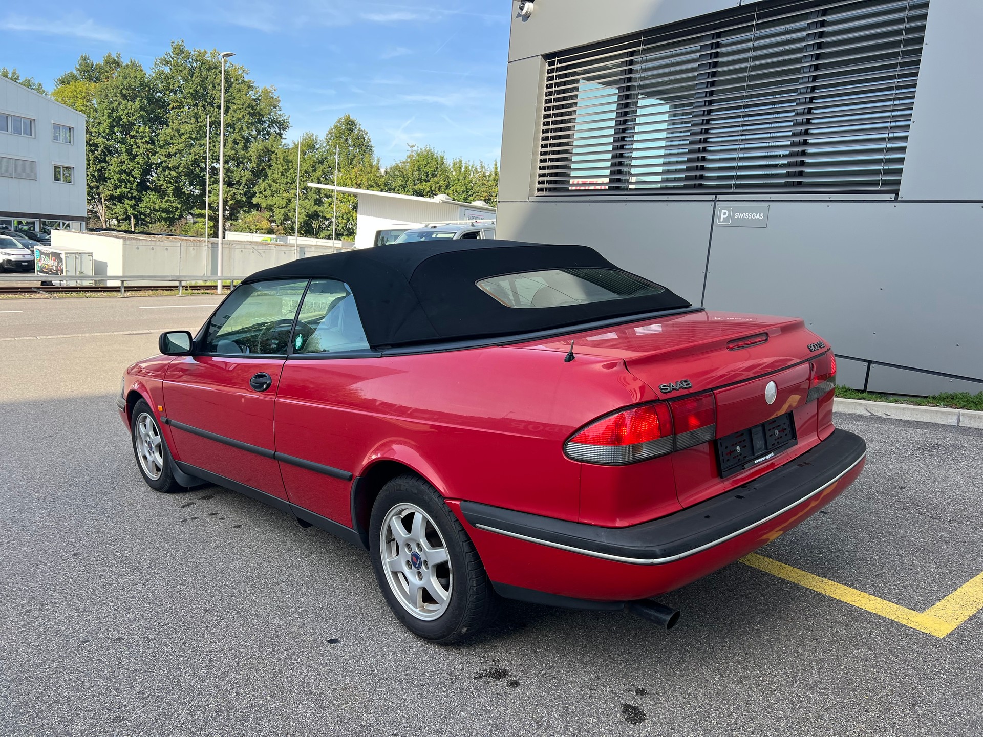 SAAB 900 SE 2.3i-16-image-3