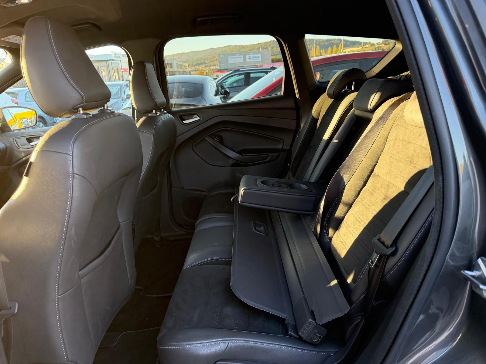 FORD Kuga 2.0 TDCi 180 ST-Line FPS-image-10