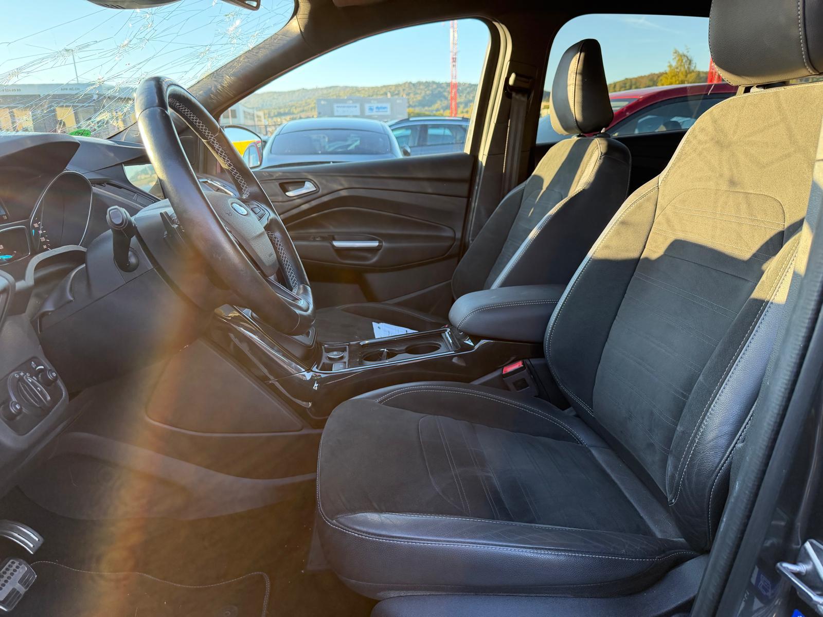 FORD Kuga 2.0 TDCi 180 ST-Line FPS-image-7