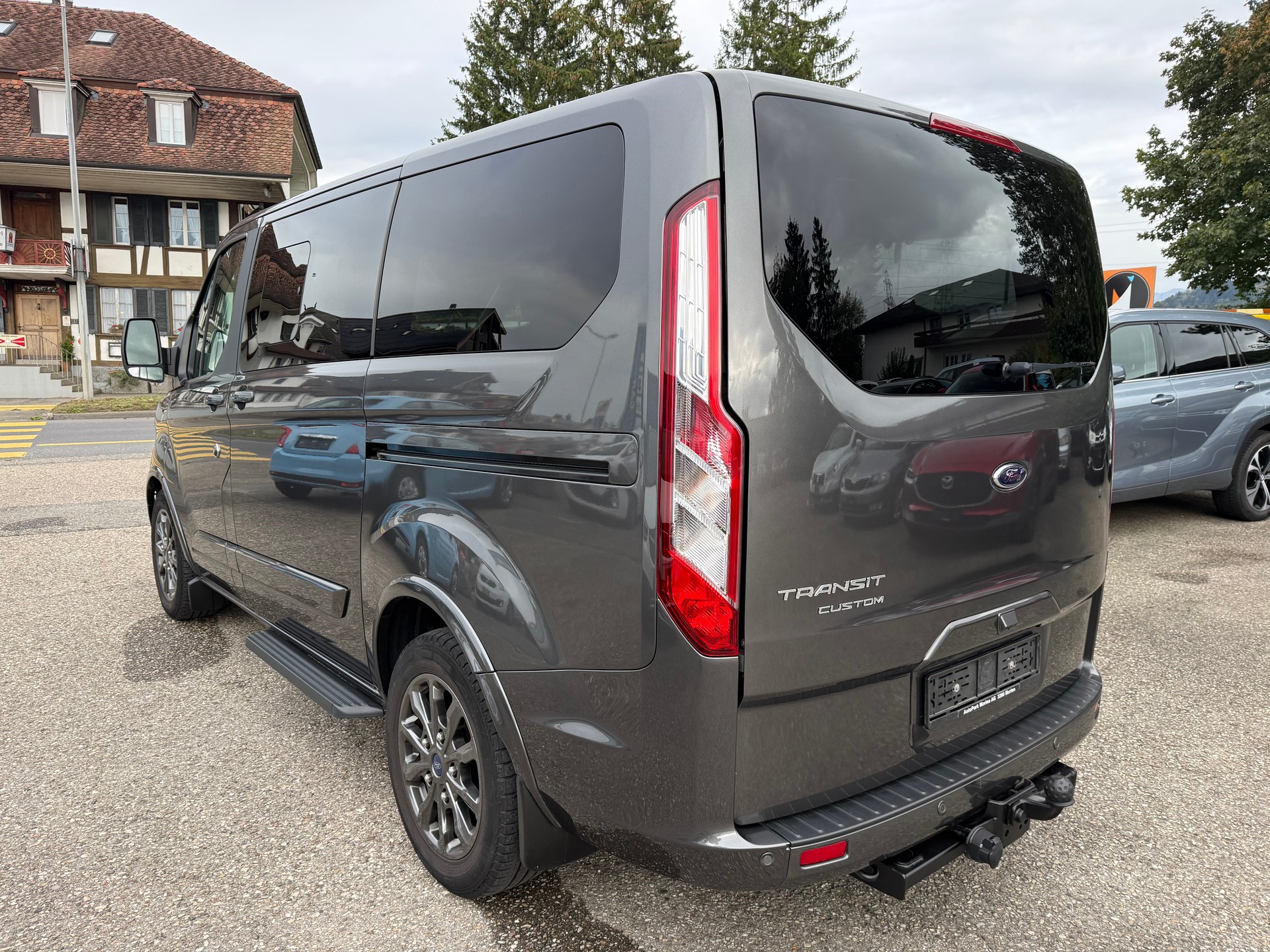 FORD Tourneo Custom 320 L1H1 Titanium X A-image-6