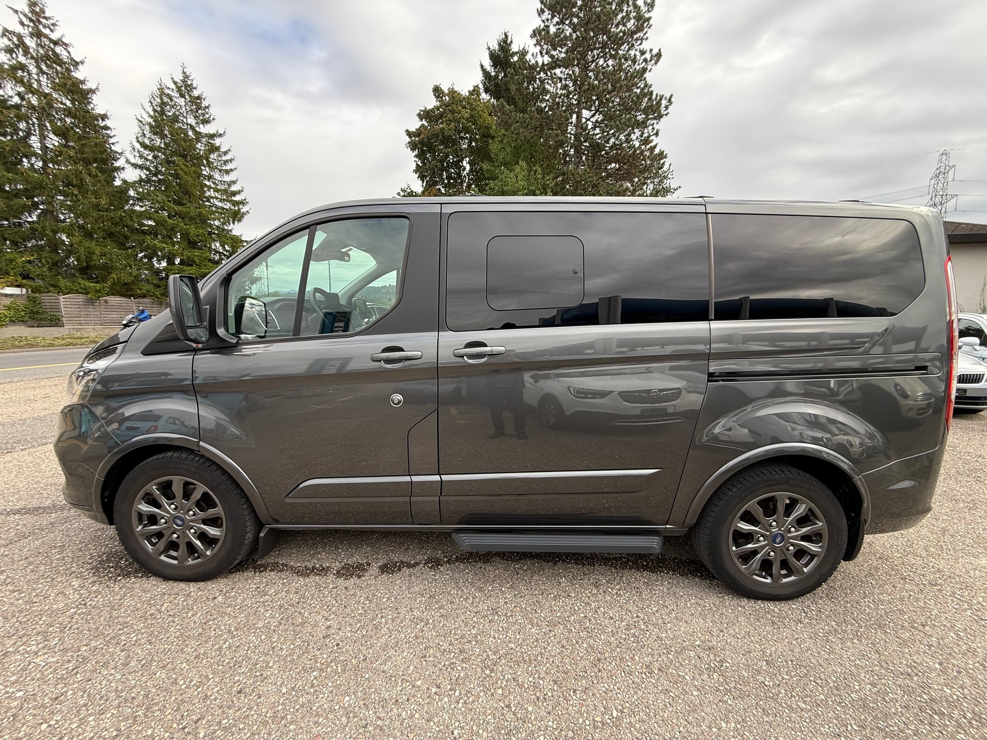 FORD Tourneo Custom 320 L1H1 Titanium X A-image-7