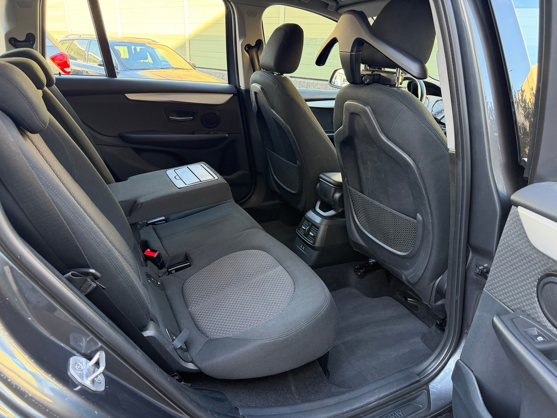 BMW 218d xDrive Gran Tourer Steptronic M Sport-image-7