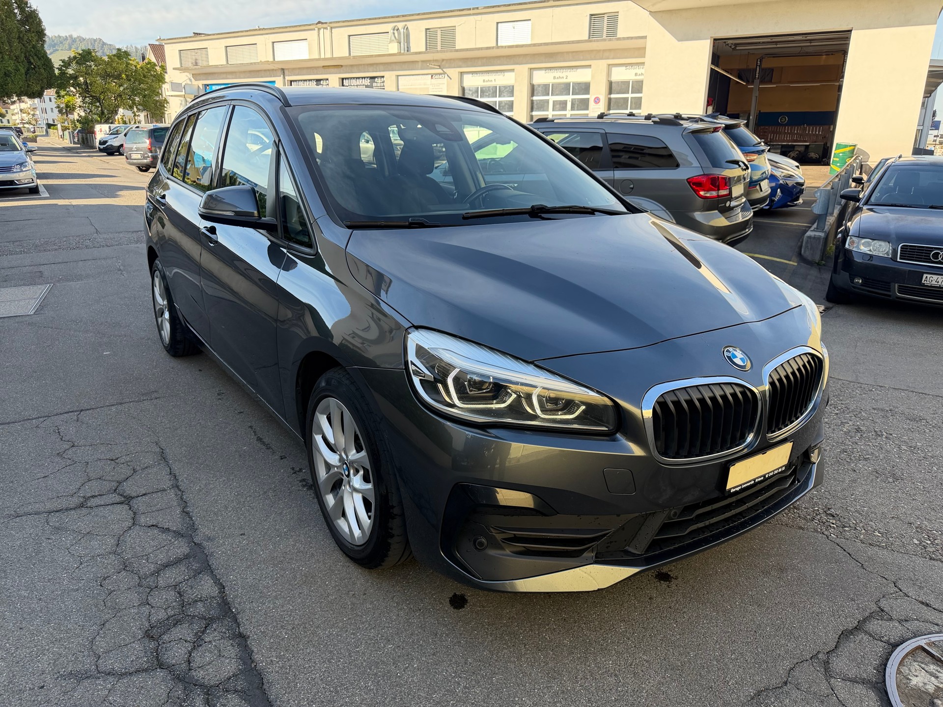 BMW 218d xDrive Gran Tourer Steptronic M Sport-image-1