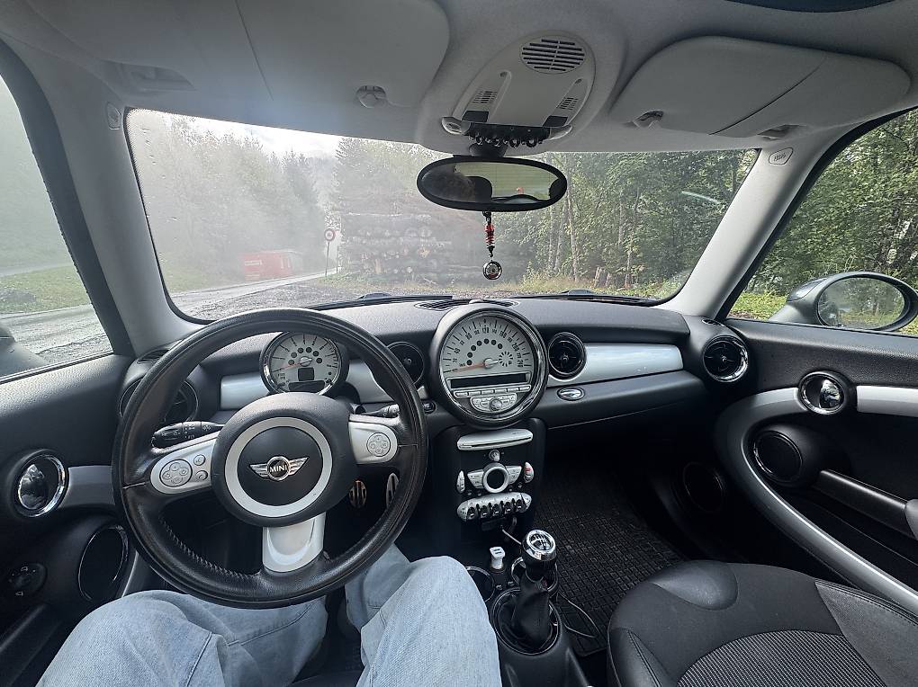 MINI COOPER-image-4