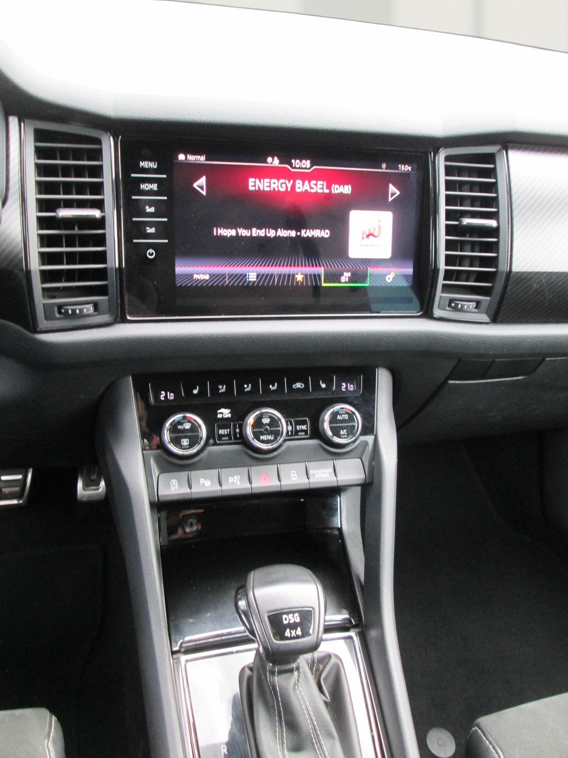 SKODA Kodiaq 2.0 TSI 4x4 Sport Line-image-14