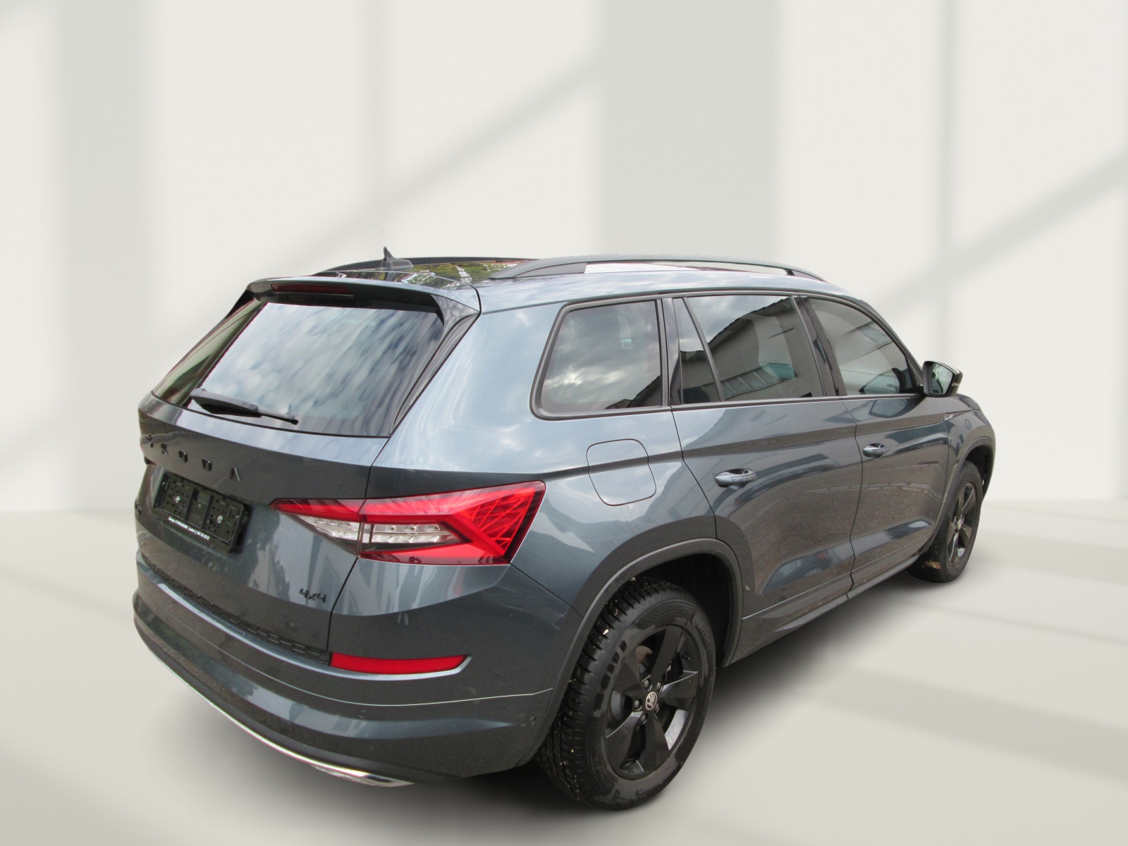 SKODA Kodiaq 2.0 TSI 4x4 Sport Line-image-4