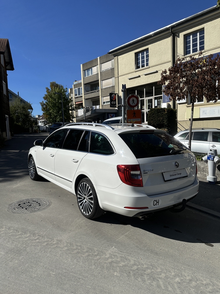 SKODA Superb Combi 2.0 TDI 170 L & K 4x4 DSG S/S-image-5