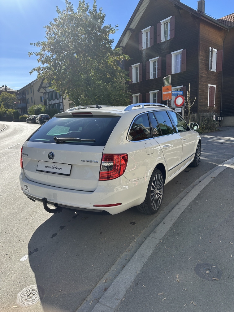 SKODA Superb Combi 2.0 TDI 170 L & K 4x4 DSG S/S-image-3