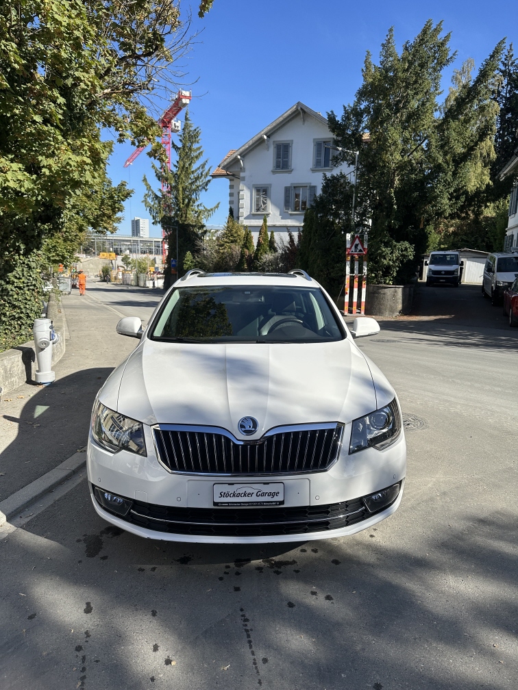 SKODA Superb Combi 2.0 TDI 170 L & K 4x4 DSG S/S-image-1
