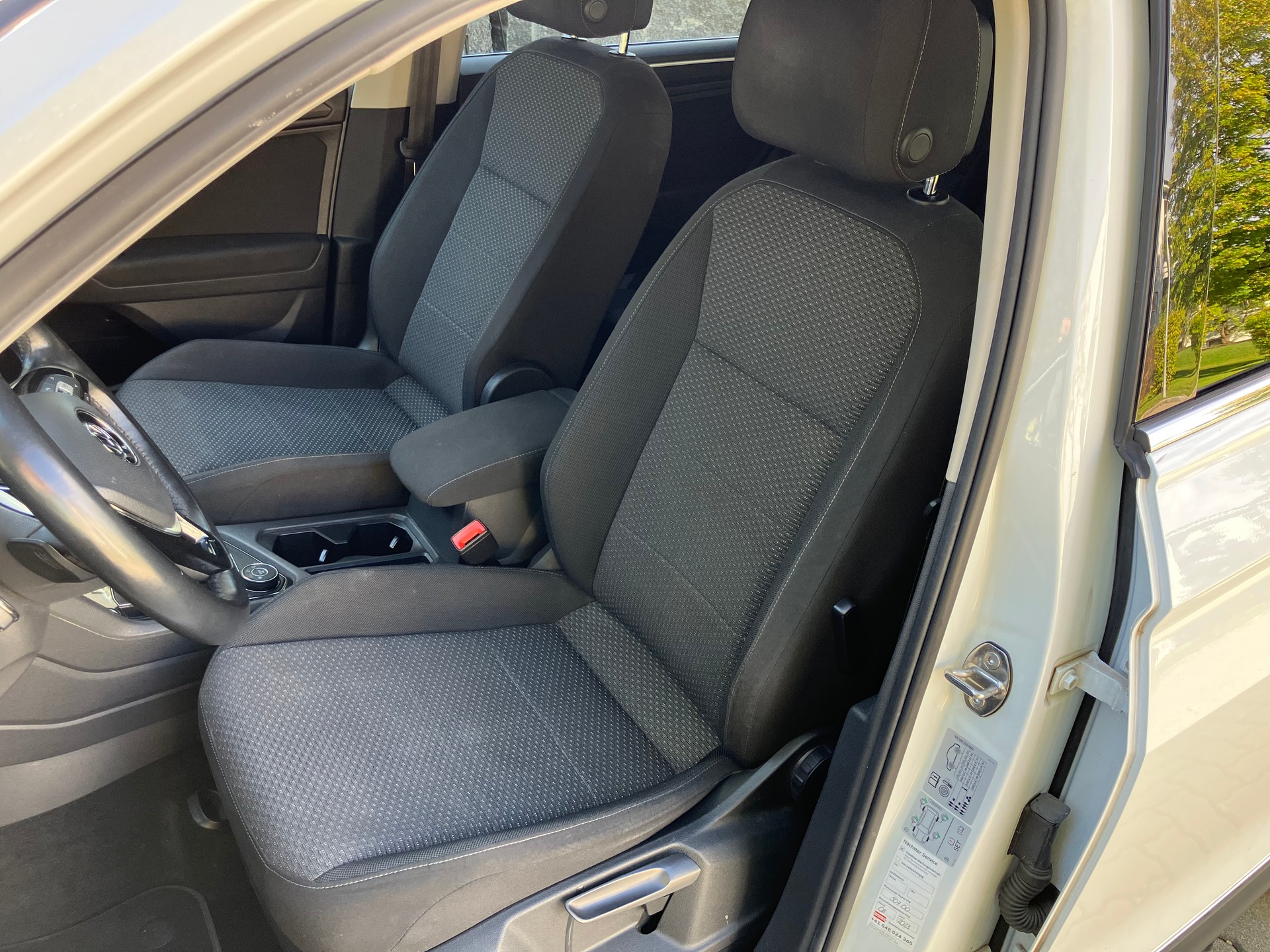 VW 2.0 TDI SCR Comfortline DSG-image-8