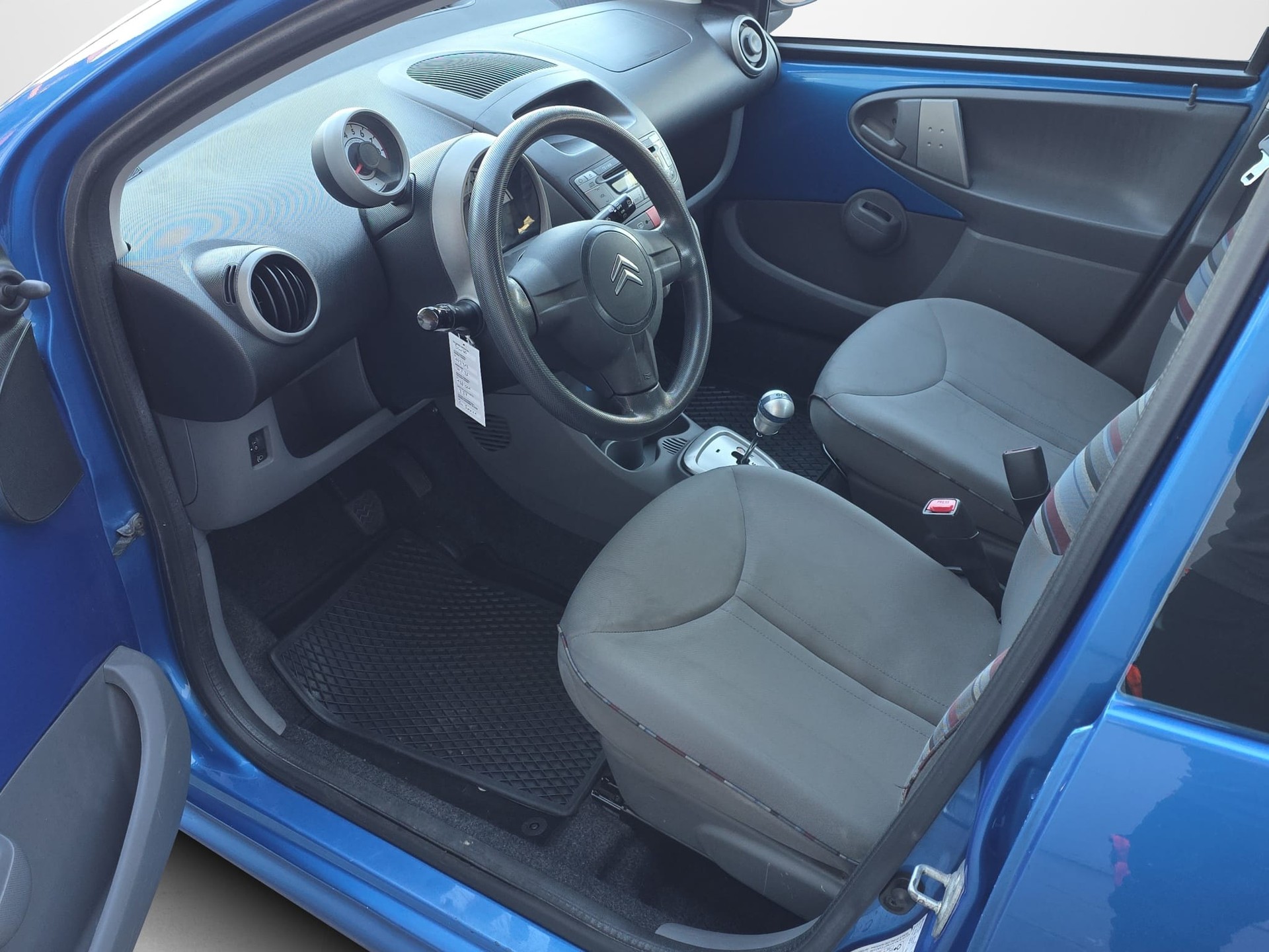 CITROEN C1 1.0i Séduction EGS-image-9