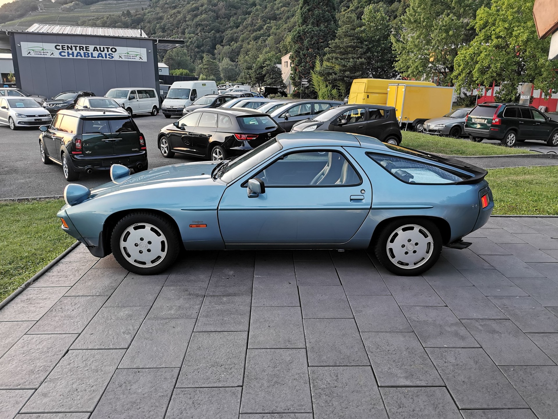 PORSCHE 928 S 4V-image-4