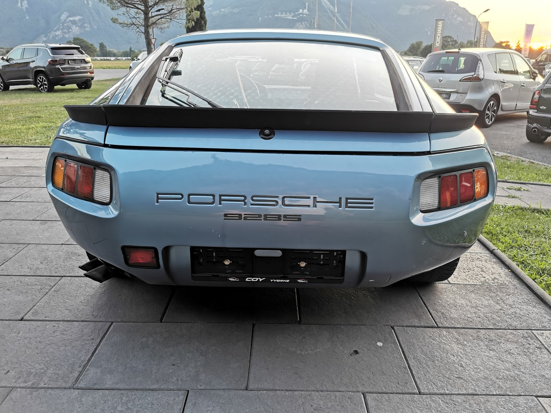PORSCHE 928 S 4V-image-10
