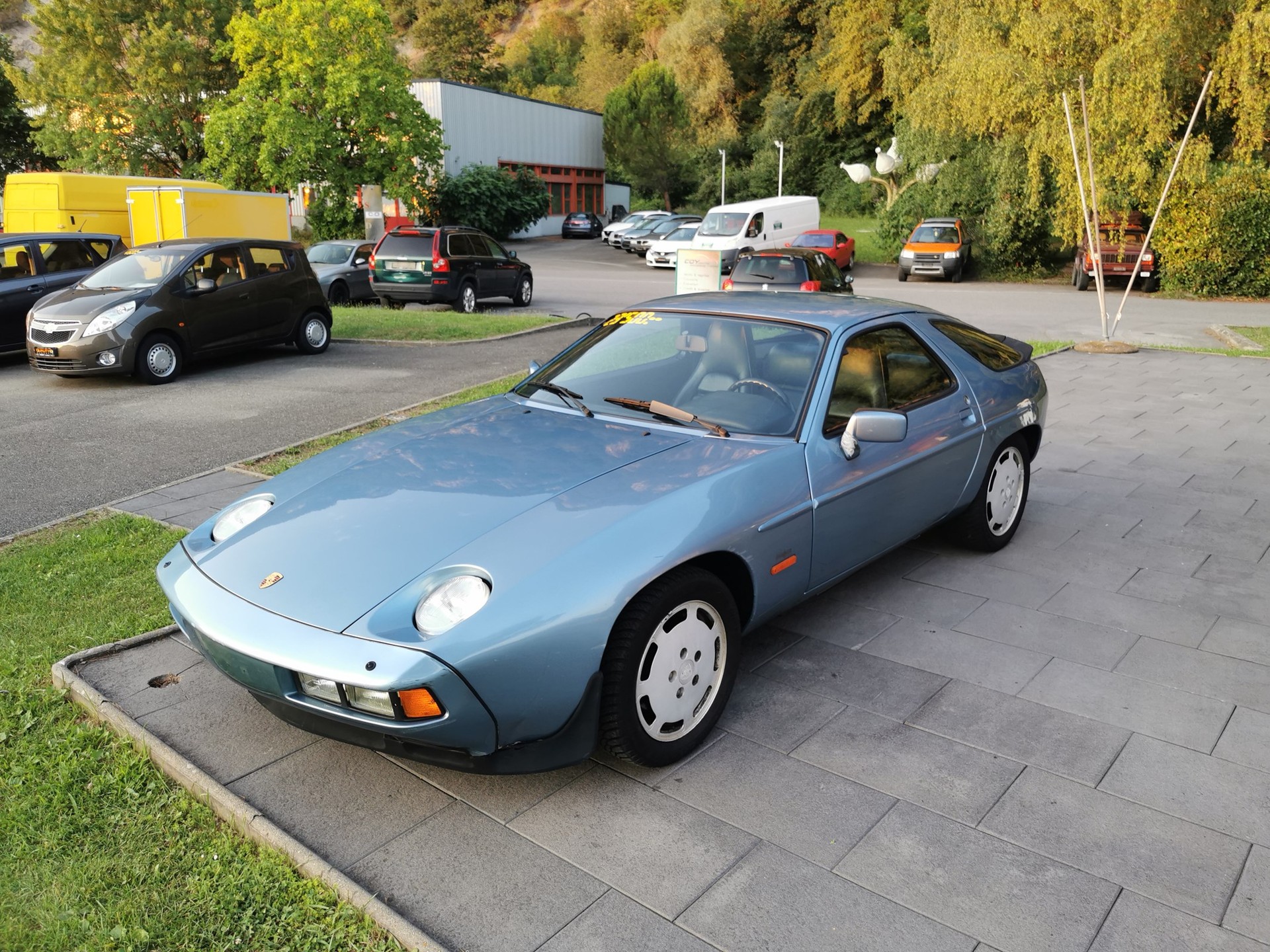 PORSCHE 928 S 4V-image-1