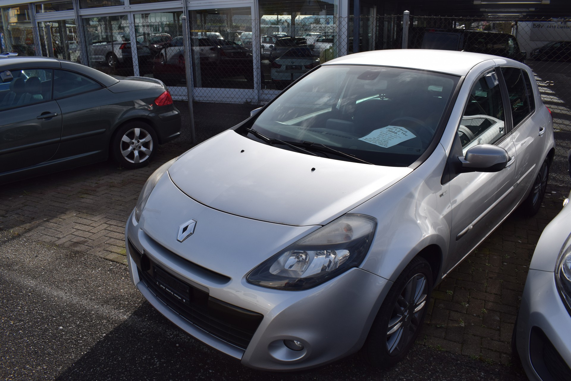 RENAULT Clio 1.2 16V Turbo S-image-2