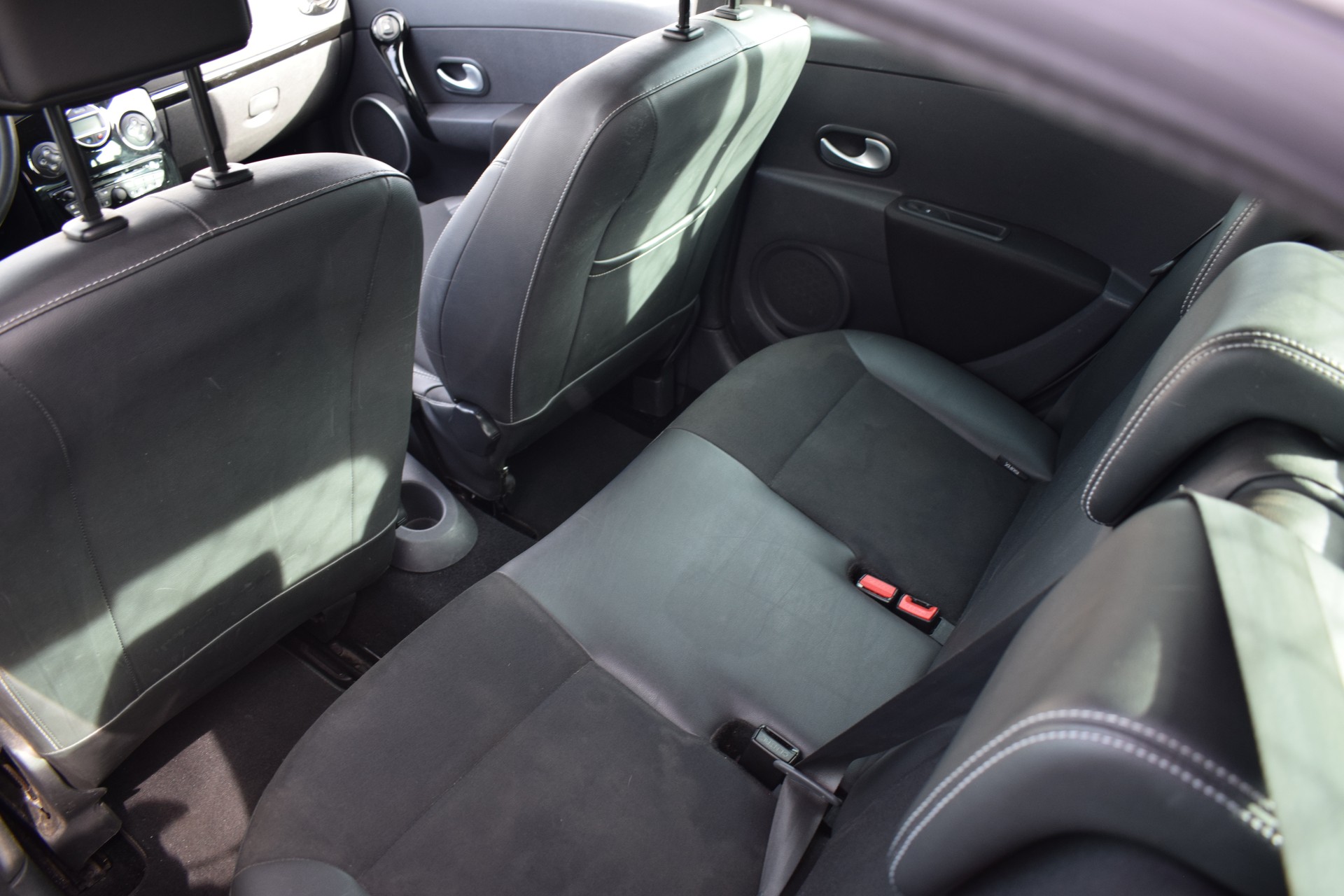 RENAULT Clio 1.2 16V Turbo S-image-4