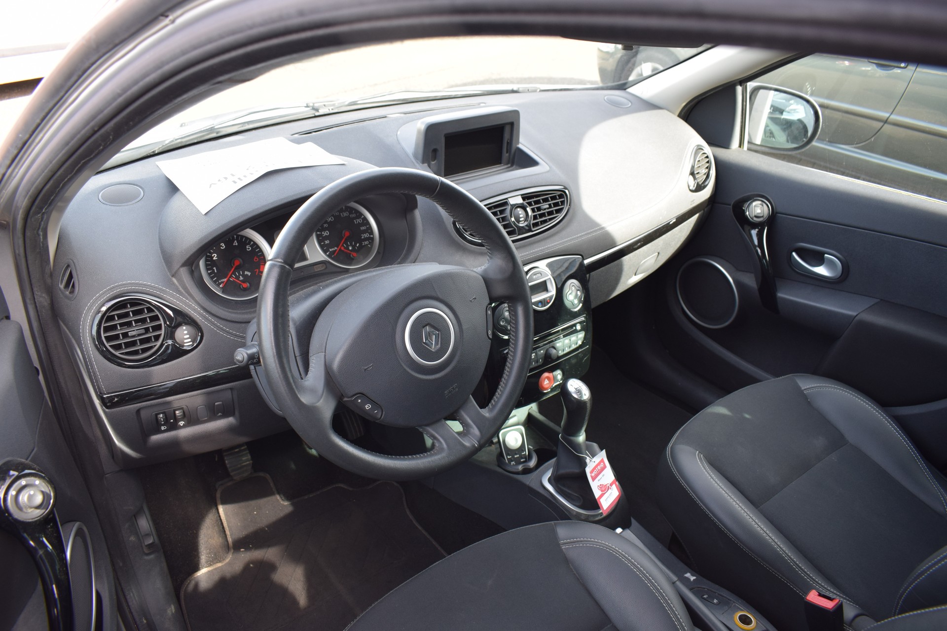 RENAULT Clio 1.2 16V Turbo S-image-3