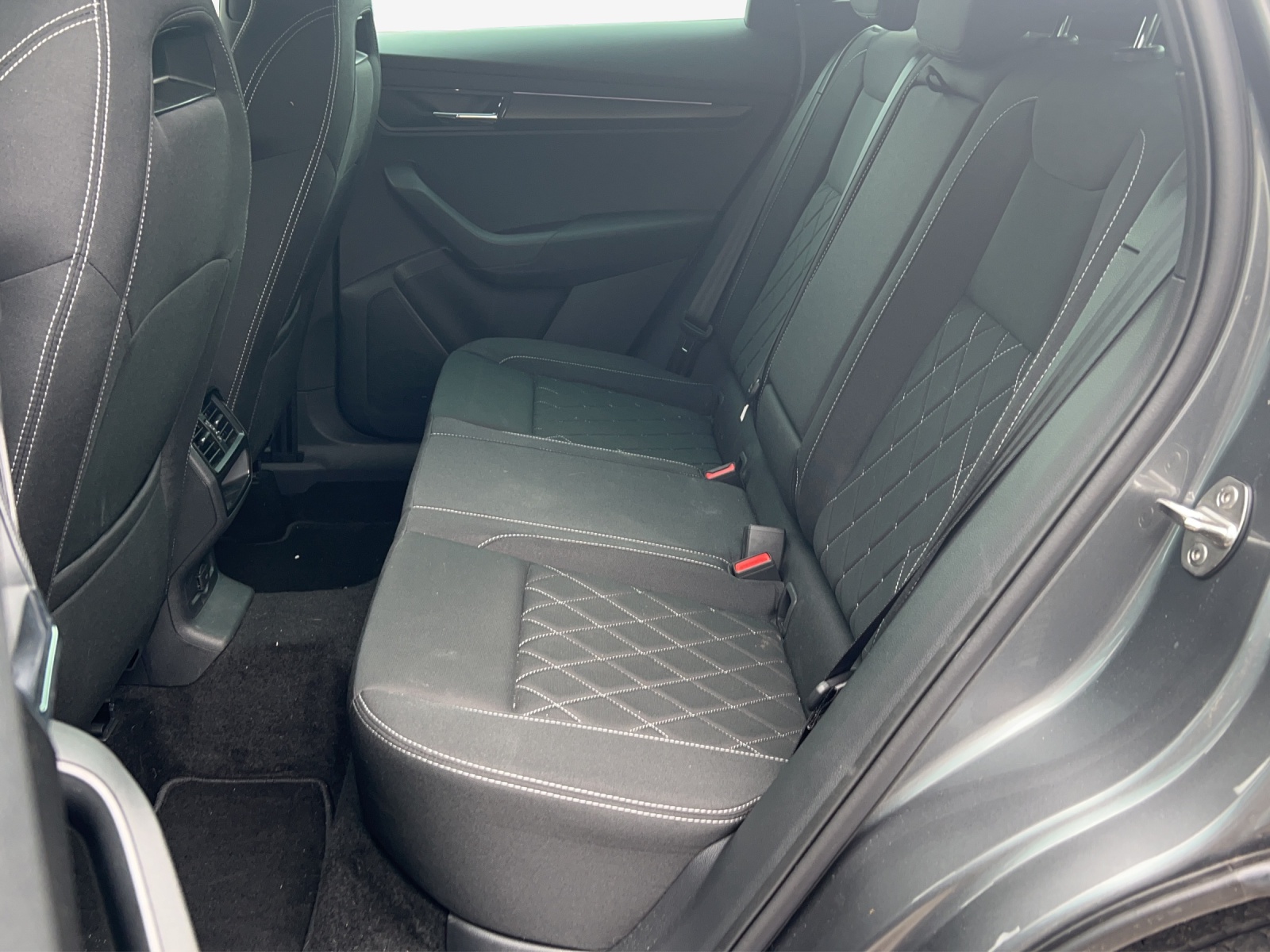 SKODA Karoq 2.0 TSI SportLine 4x4 DSG-image-7