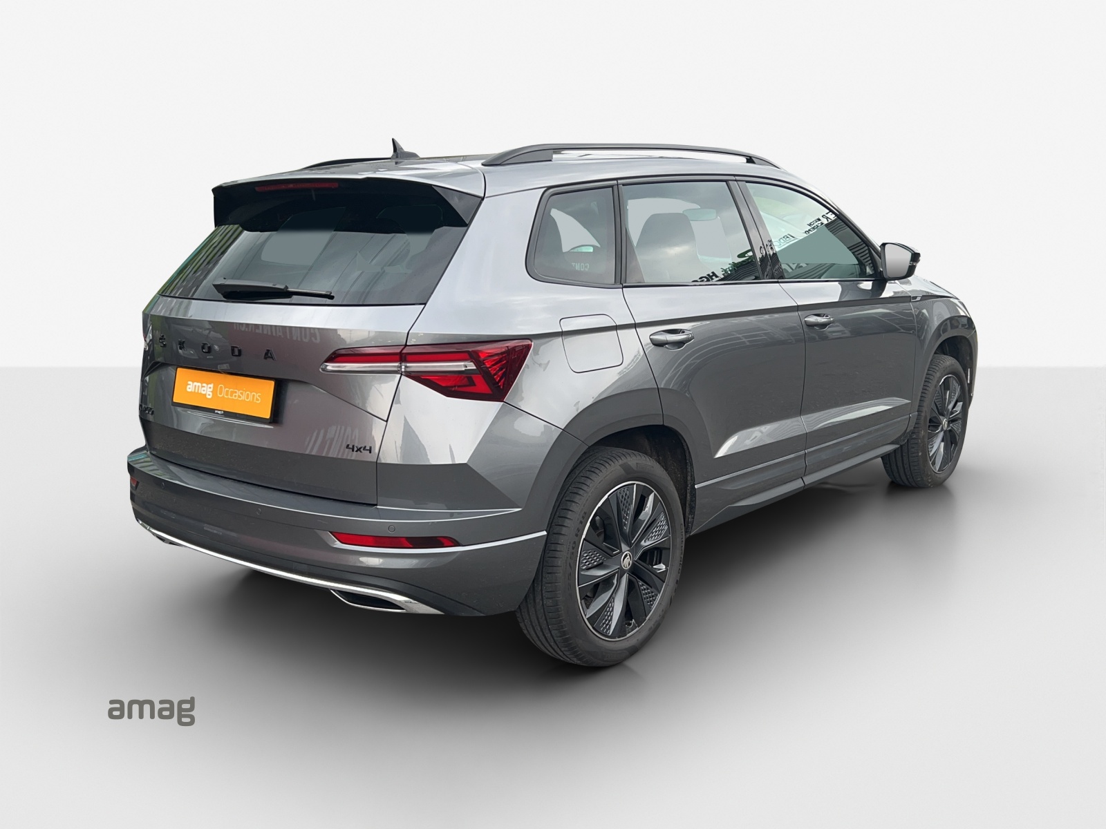 SKODA Karoq 2.0 TSI SportLine 4x4 DSG-image-2
