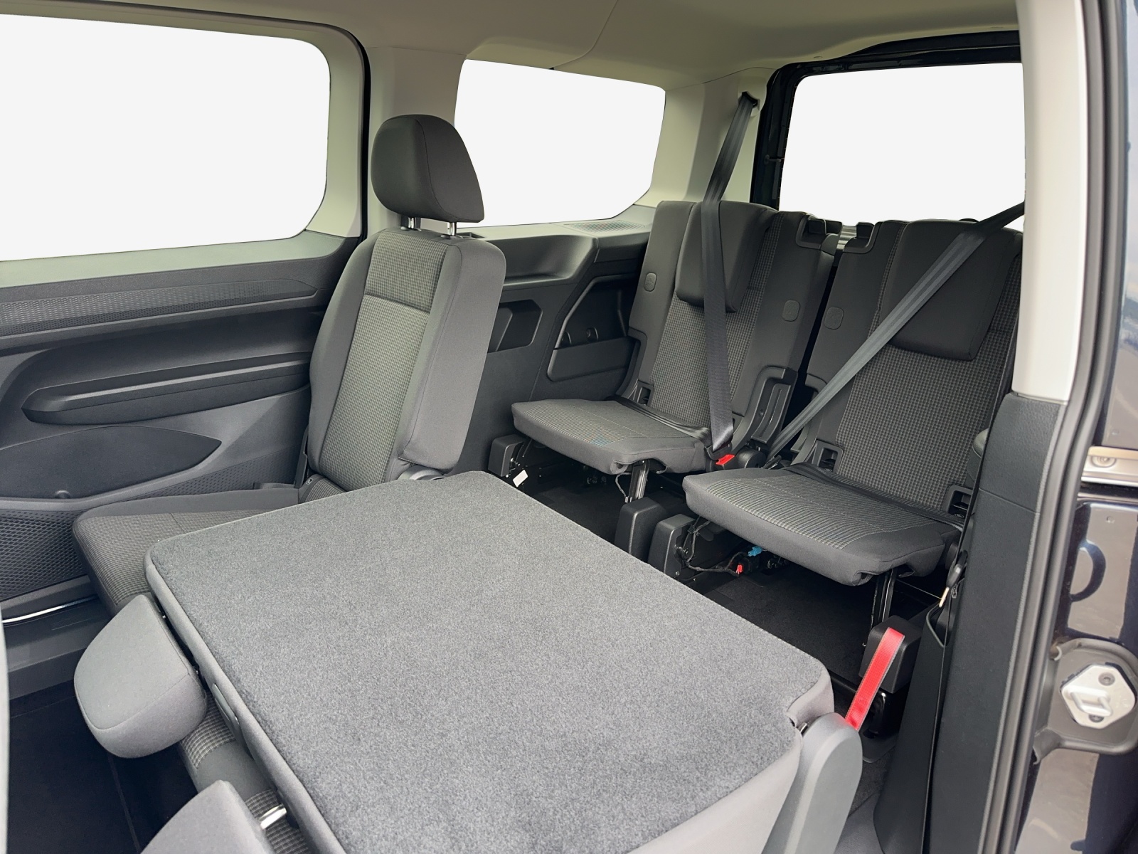 VW Caddy Maxi 1.5 TSI Liberty DSG-image-13