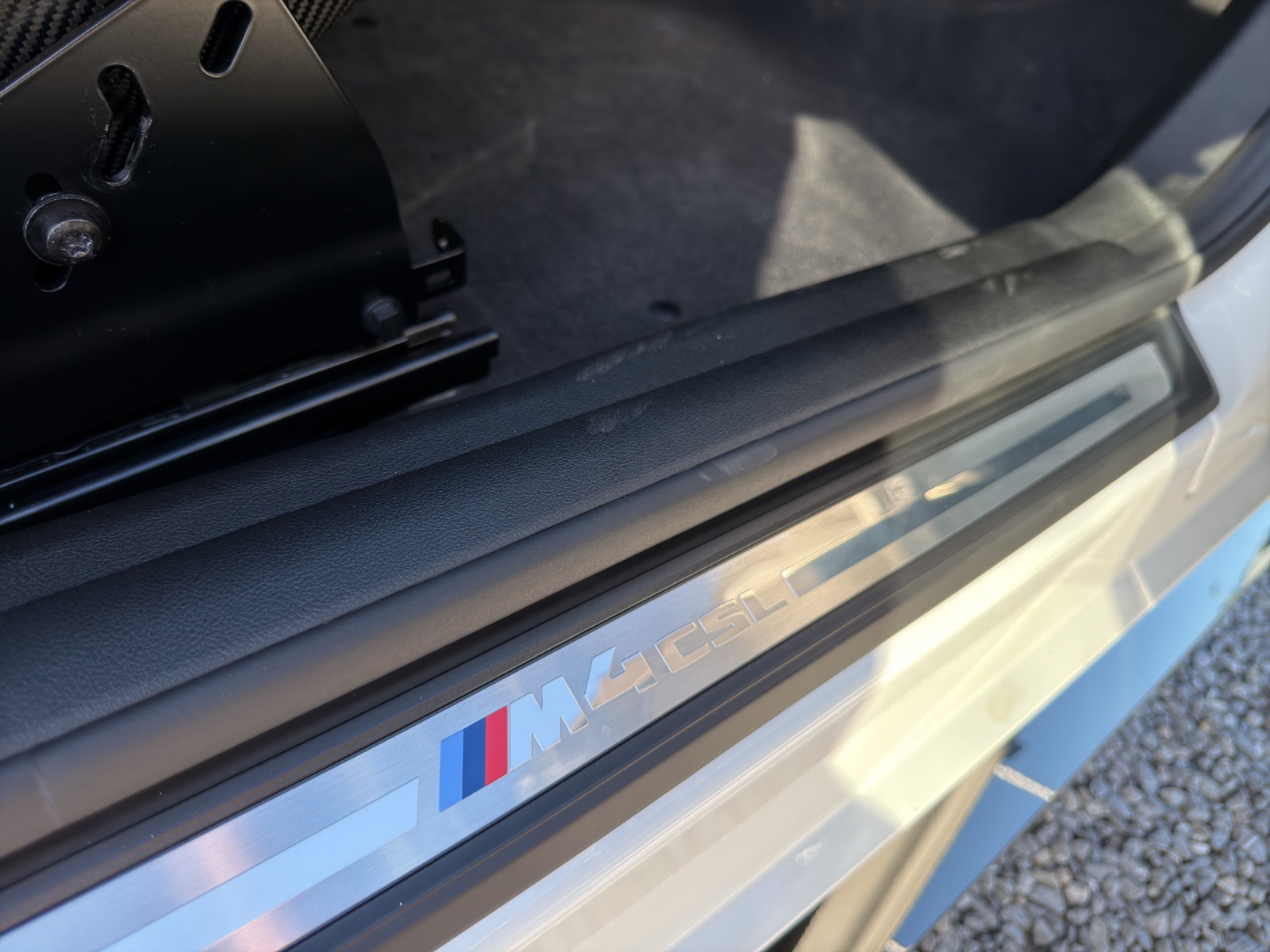 BMW M4 CSL Coupé-image-19