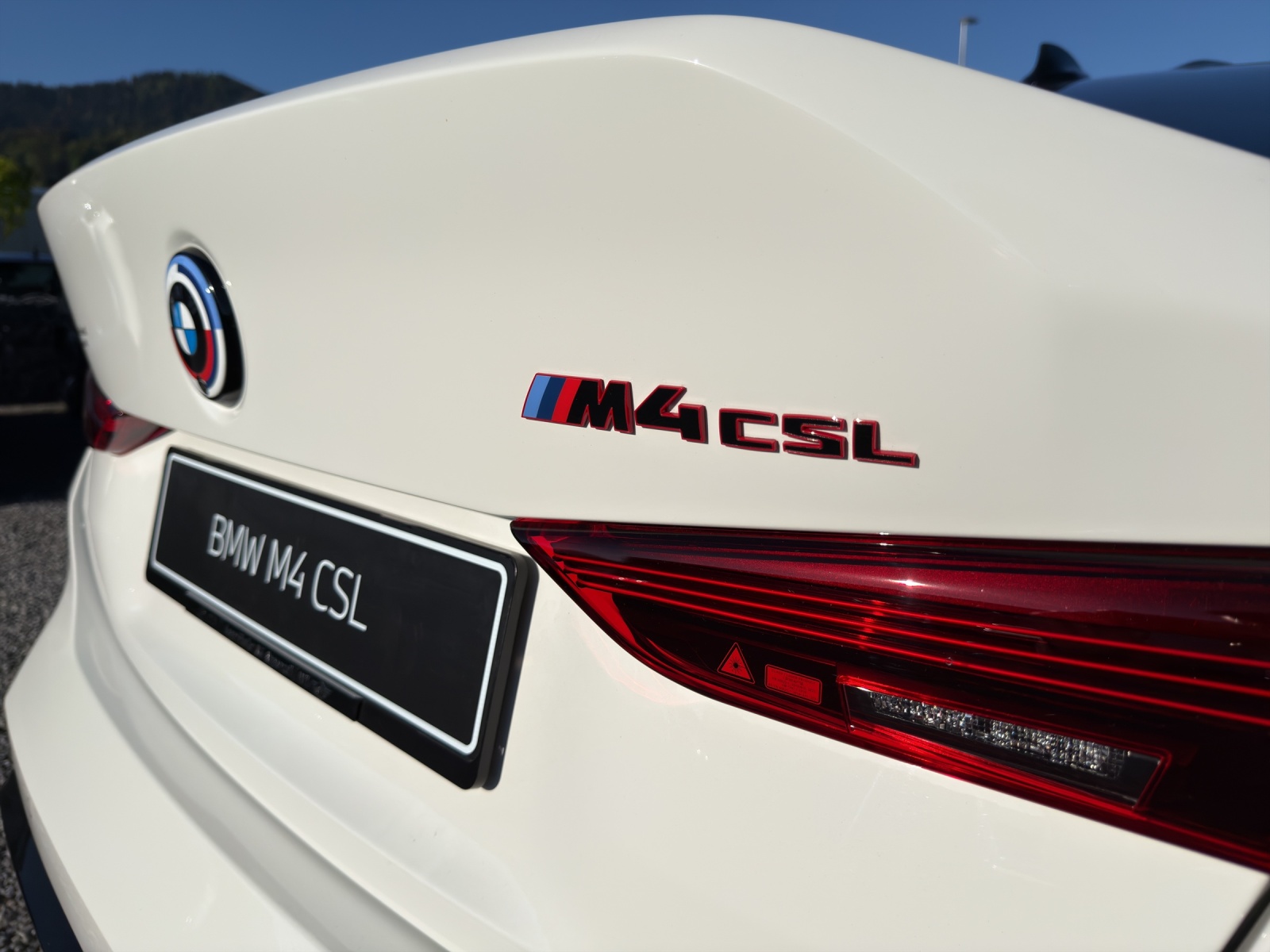 BMW M4 CSL Coupé-image-22