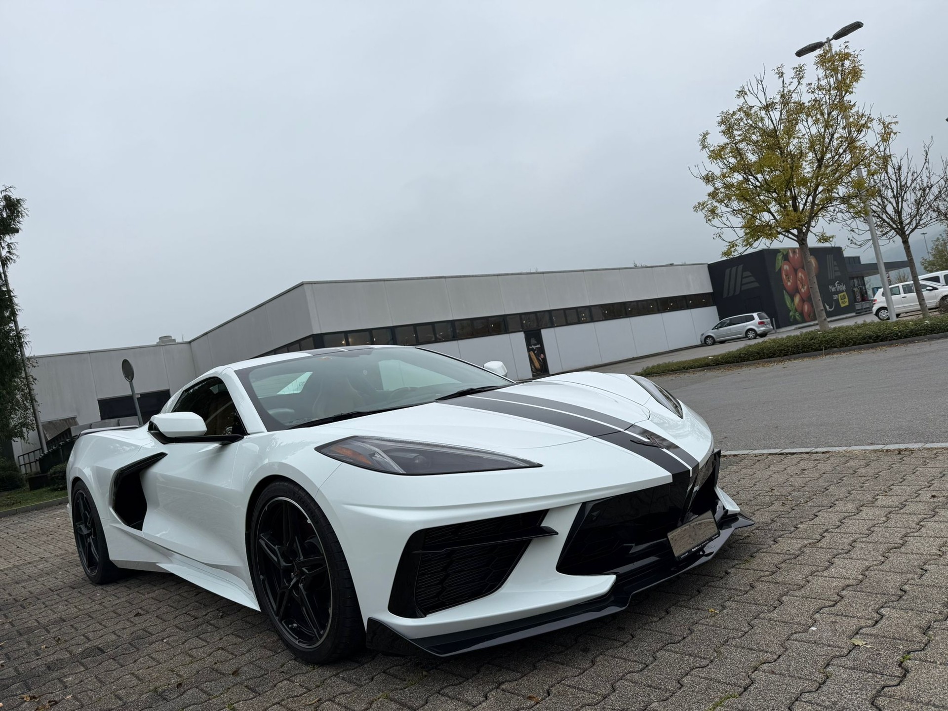 CHEVROLET Corvette C8-image-21