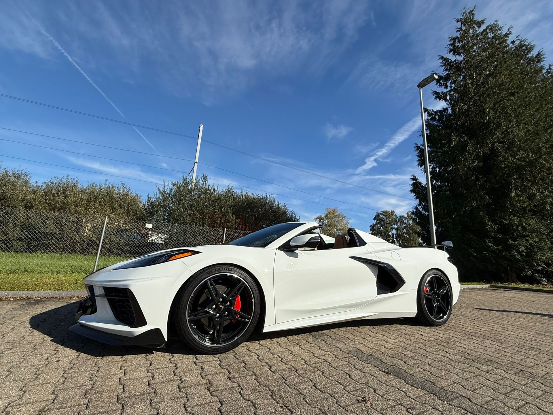 CHEVROLET Corvette C8-showroom-element-3