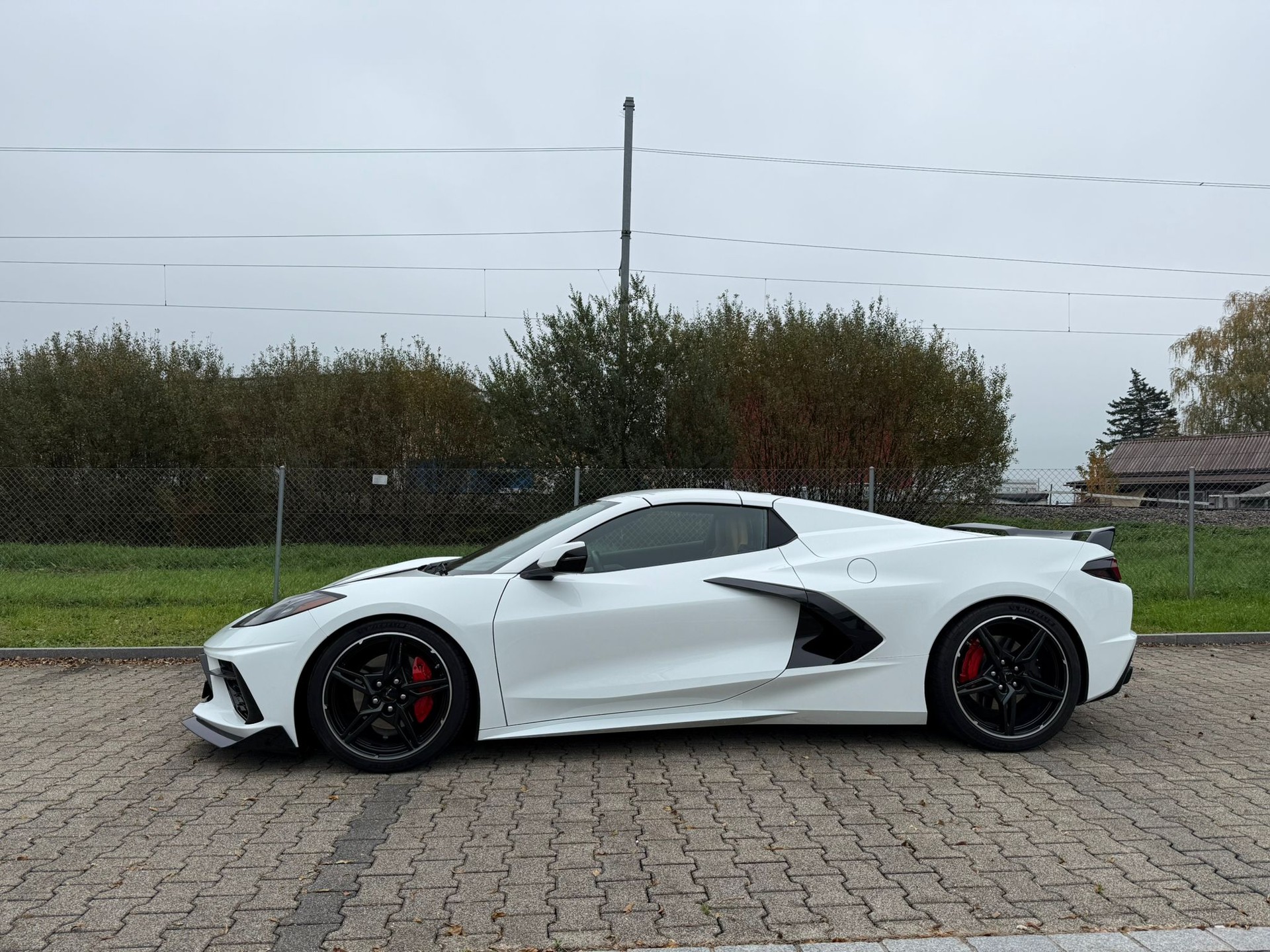 CHEVROLET Corvette C8-showroom-element-1