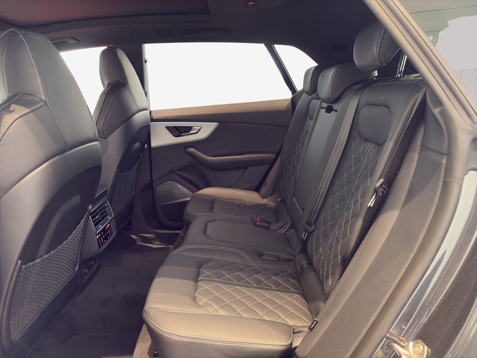AUDI Q8 SUV 50 TDI quattro tiptronic-image-11