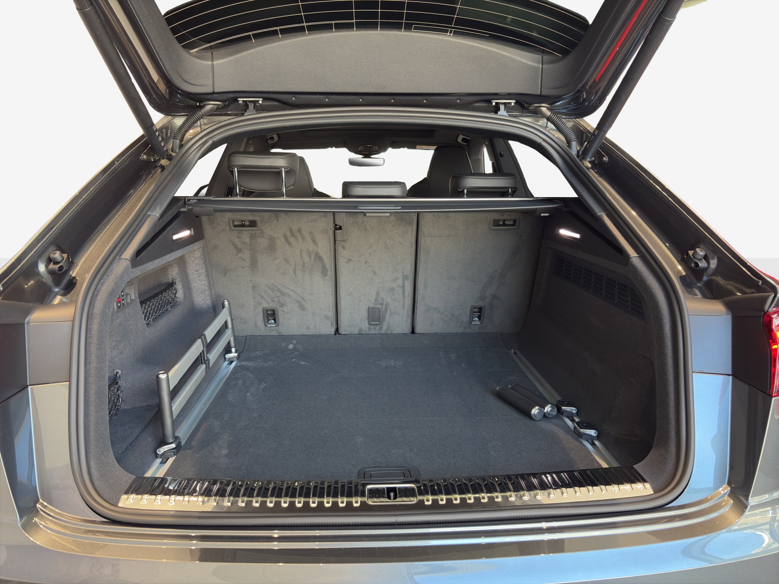 AUDI Q8 SUV 50 TDI quattro tiptronic-image-12