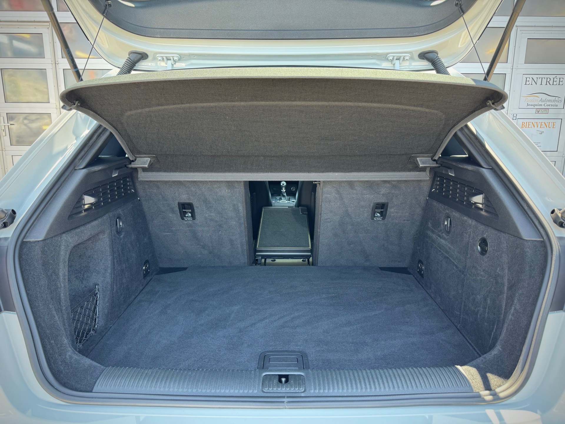AUDI S3 Sportback 2.0 TFSI quattro S-tronic - Véhicule Suisse (CH)-image-14