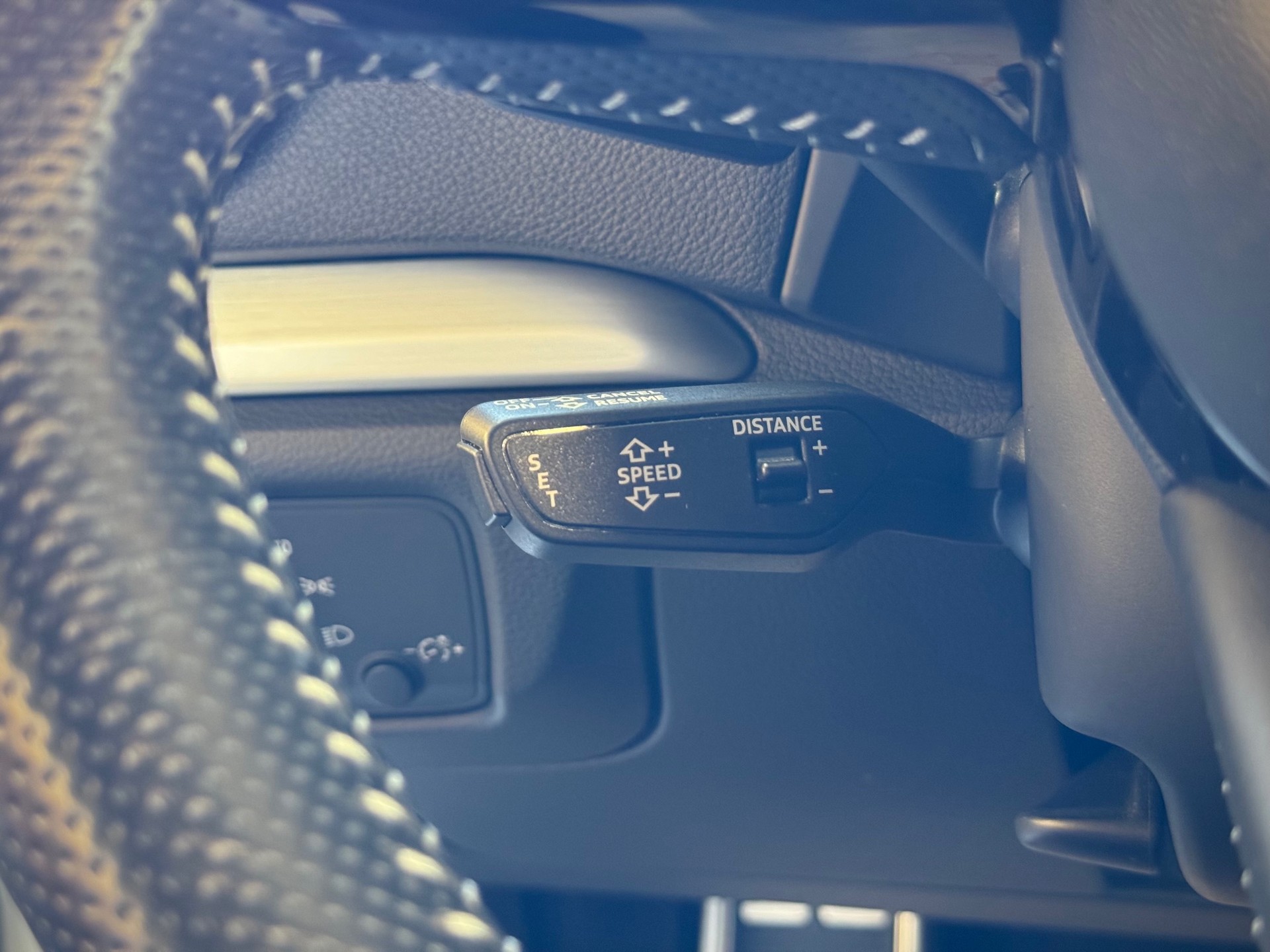 AUDI S3 Sportback 2.0 TFSI quattro S-tronic - Véhicule Suisse (CH)-image-10