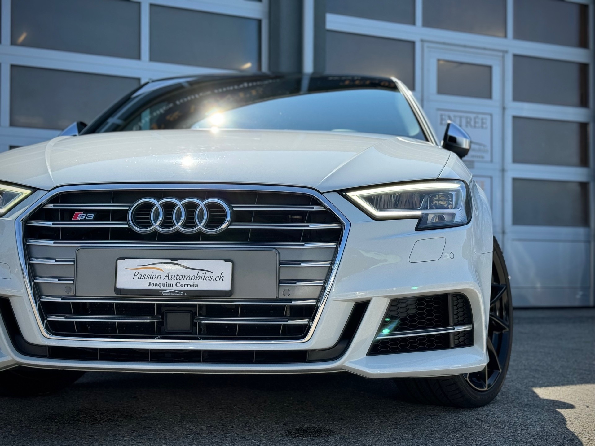 AUDI S3 Sportback 2.0 TFSI quattro S-tronic - Véhicule Suisse (CH)-image-4