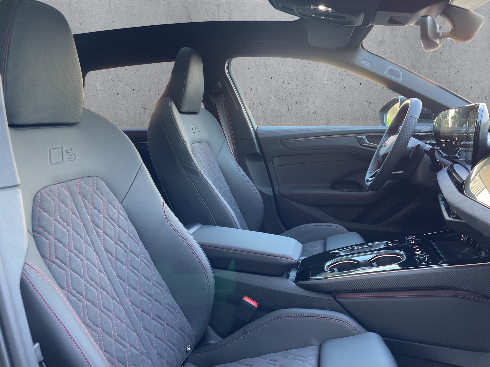 AUDI A6 Avant TFSI quattro 270 kW S tronic-image-7