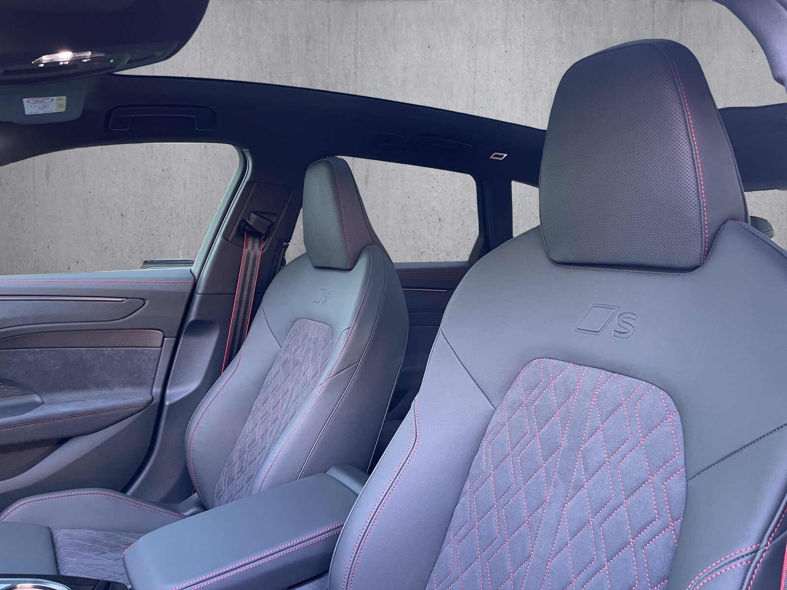 AUDI A6 Avant TFSI quattro 270 kW S tronic-image-16