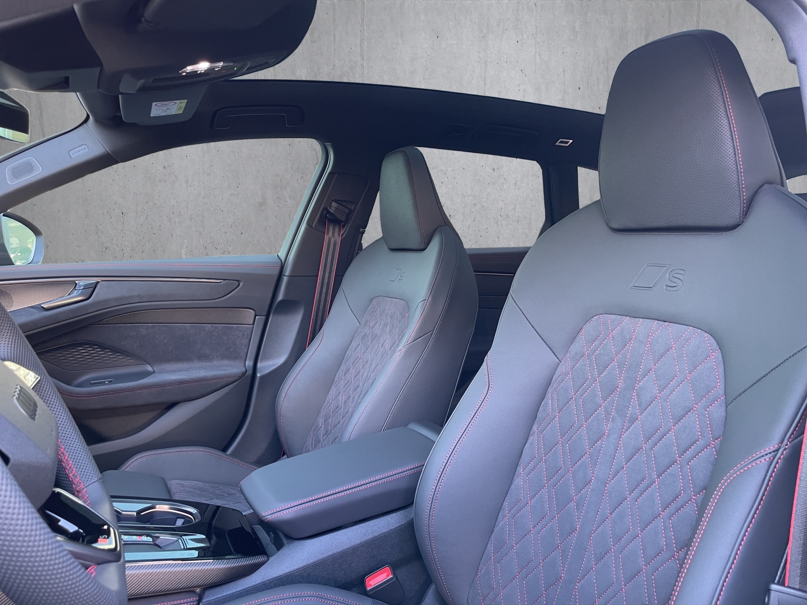 AUDI A6 Avant TFSI quattro 270 kW S tronic-image-6