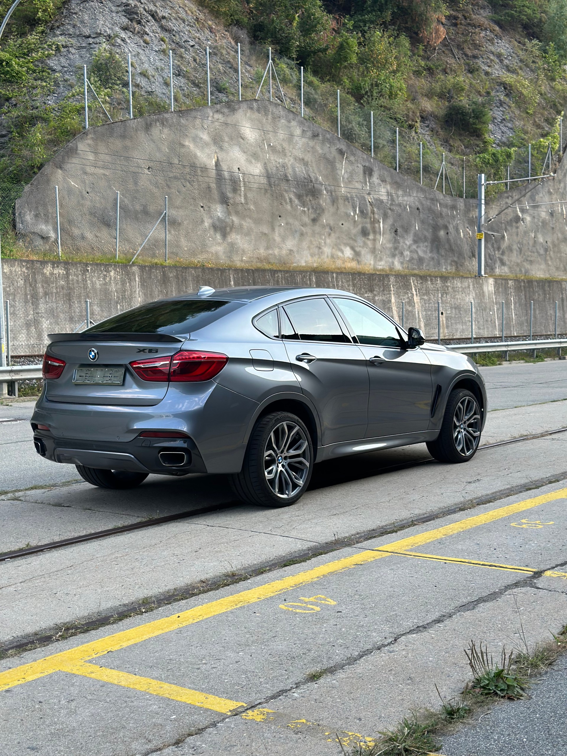 BMW X6 xDrive 40d Pure M Sport Plus Steptronic-image-1