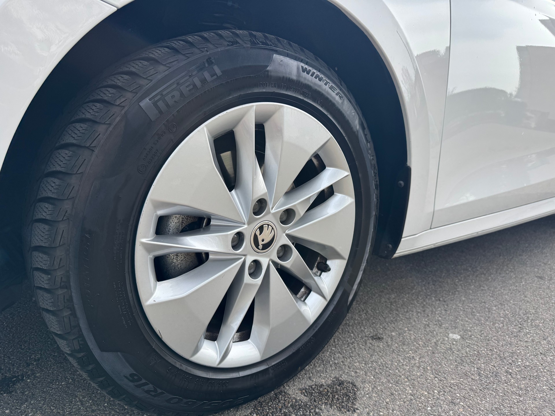 SKODA Octavia Combi 2.0 TDI DSG Ambition-image-3