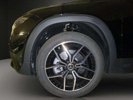 MERCEDES-BENZ EQB 350 AMG Line 4Matic-image-5