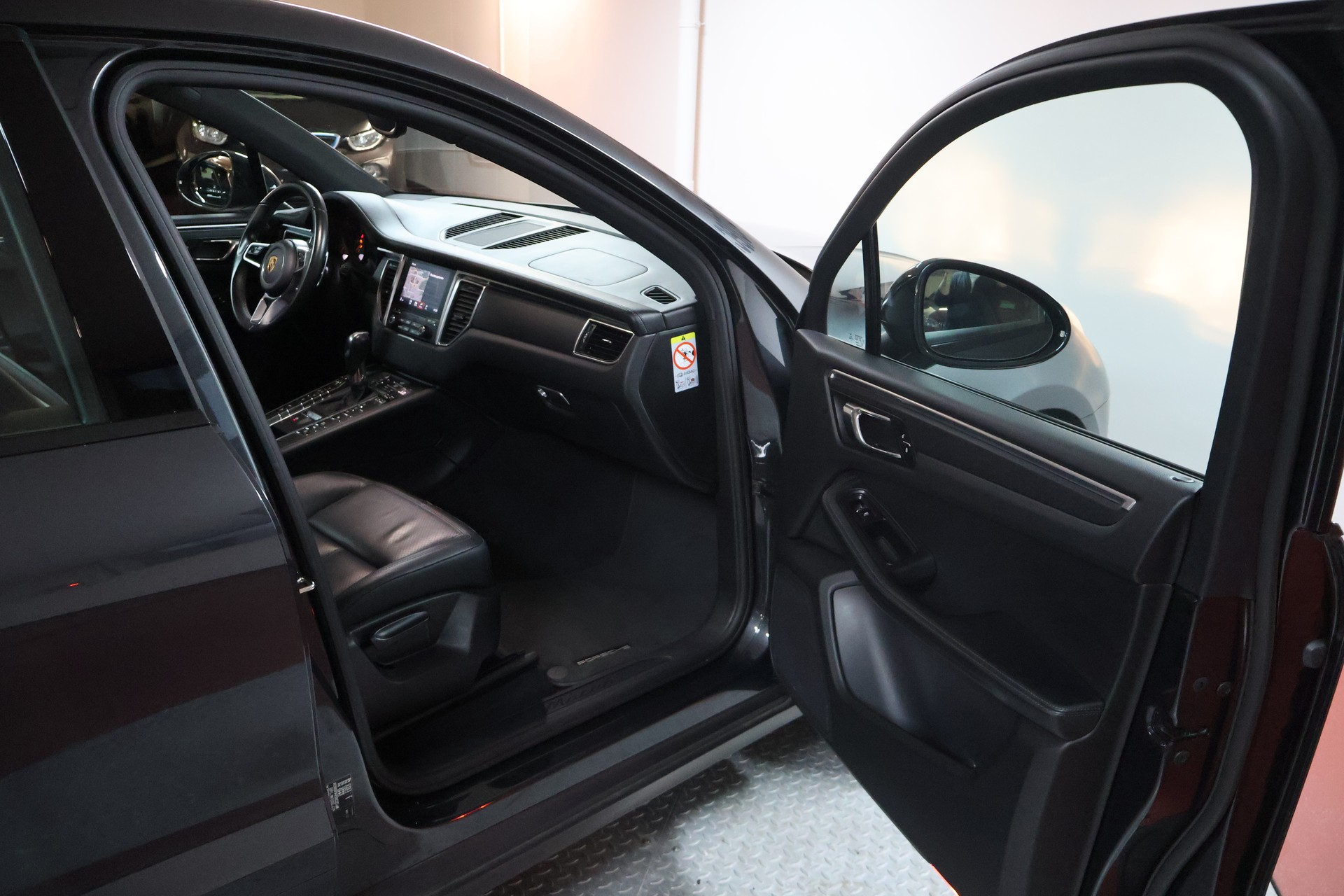 PORSCHE Macan PDK-image-15