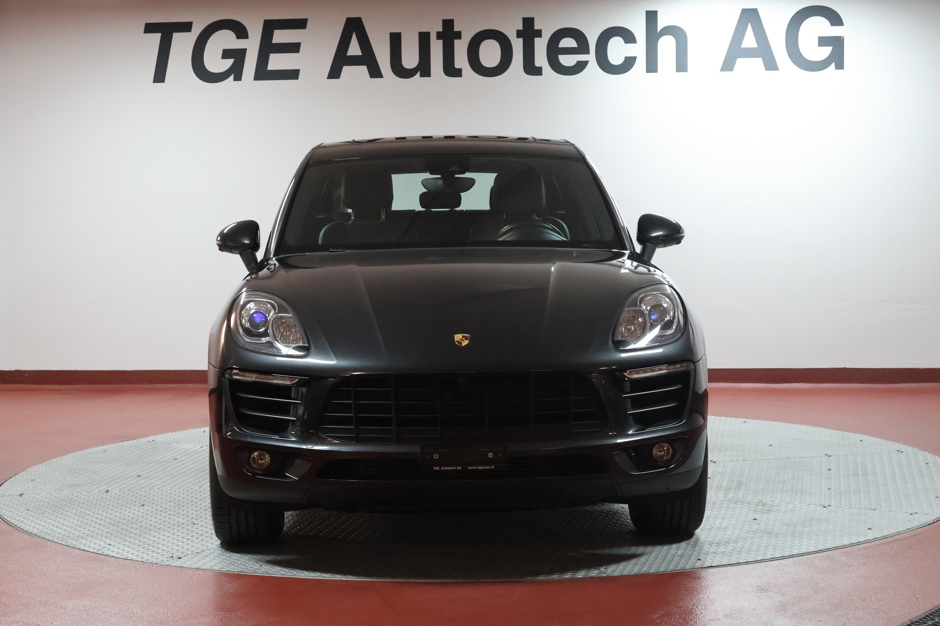 PORSCHE Macan PDK-image-2