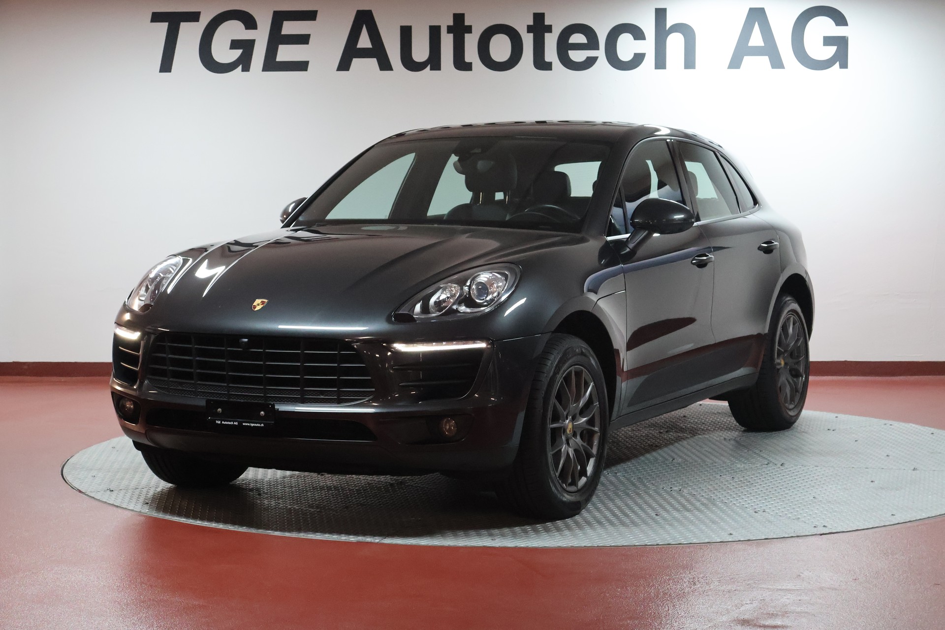 PORSCHE Macan PDK-image-0