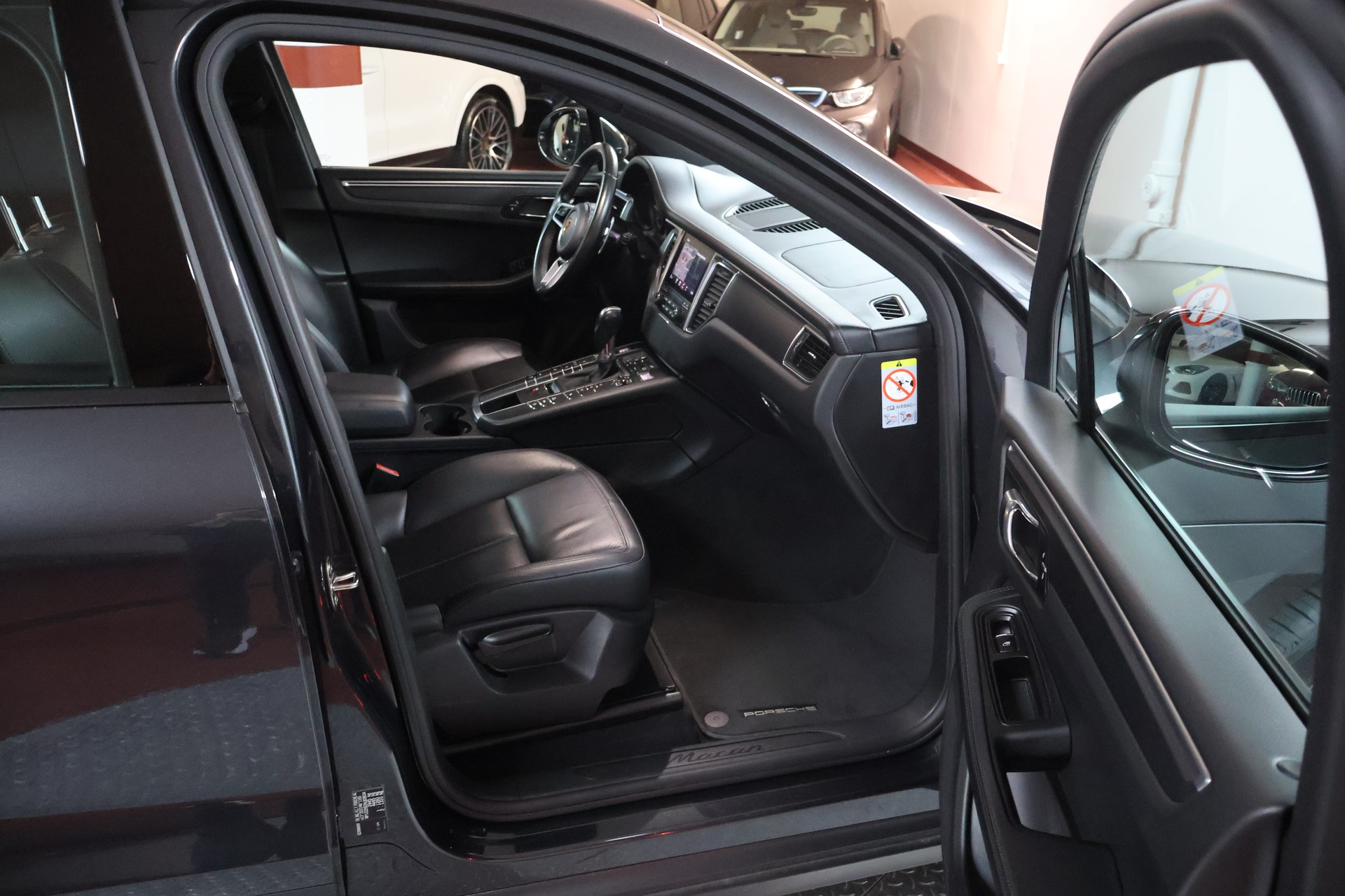 PORSCHE Macan PDK-image-14