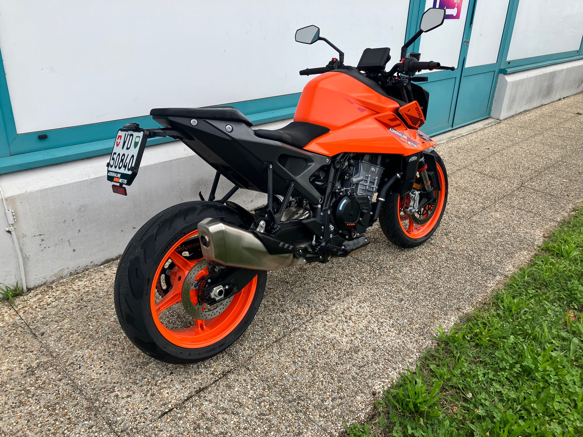 KTM 990 Duke-showroom-element-1