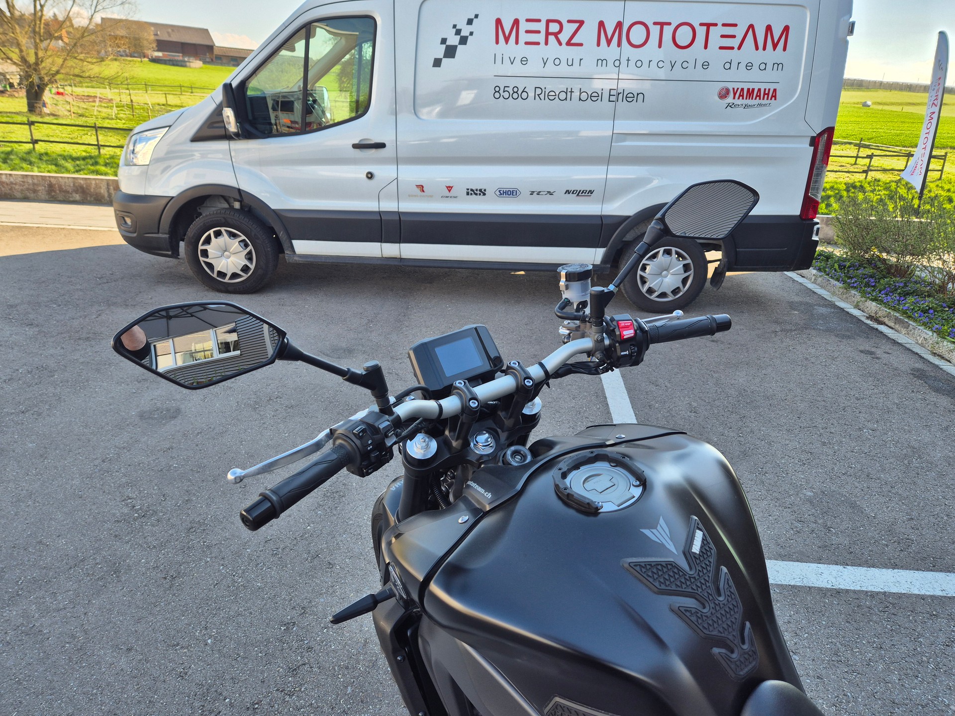 YAMAHA MT-09-image-3