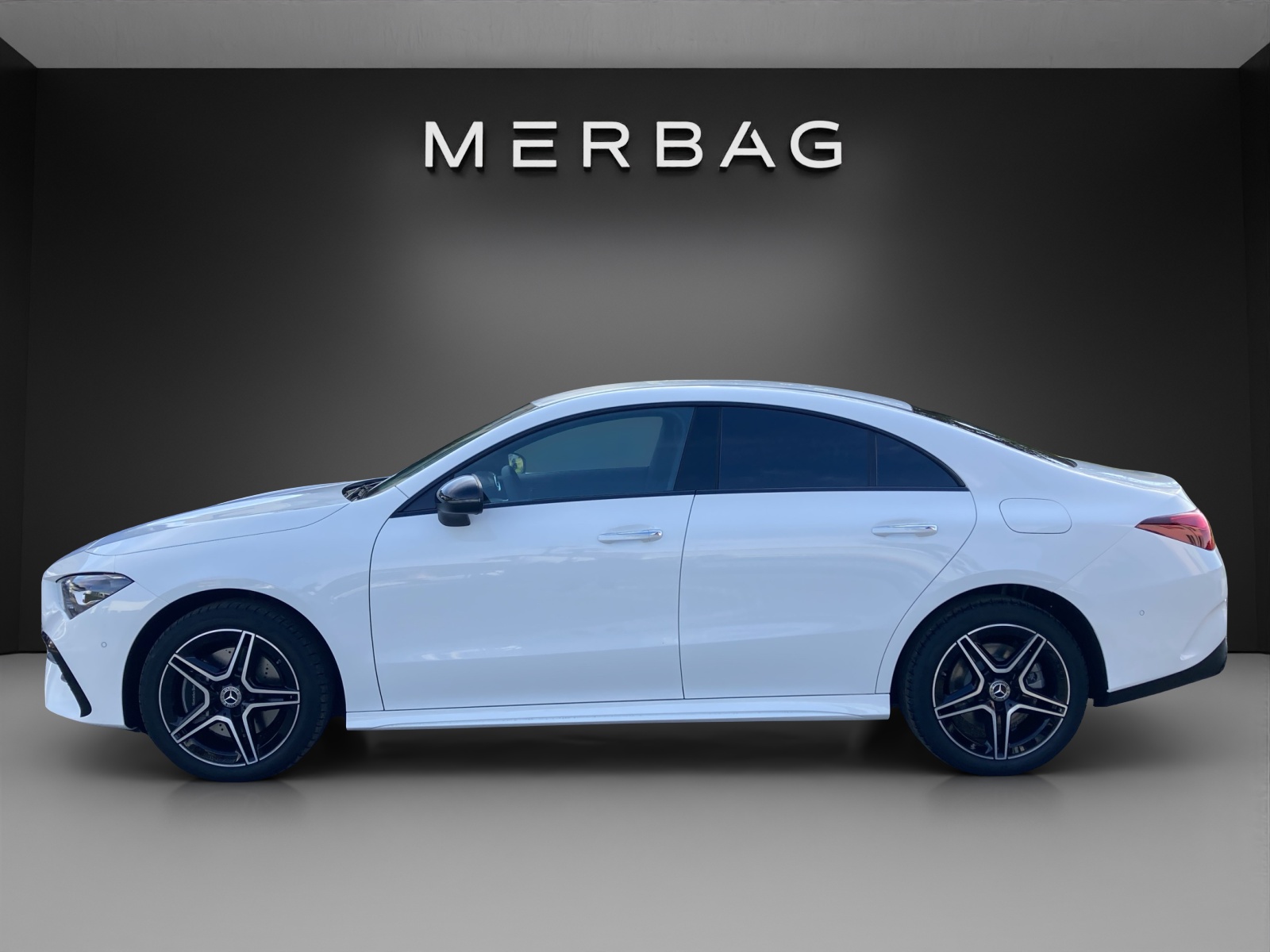 MERCEDES-BENZ CLA 250 e Coupé with EQ Hybrid Technology EQ Star-image-1